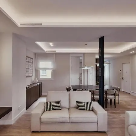 Ochoa 12 شقة ماربيا